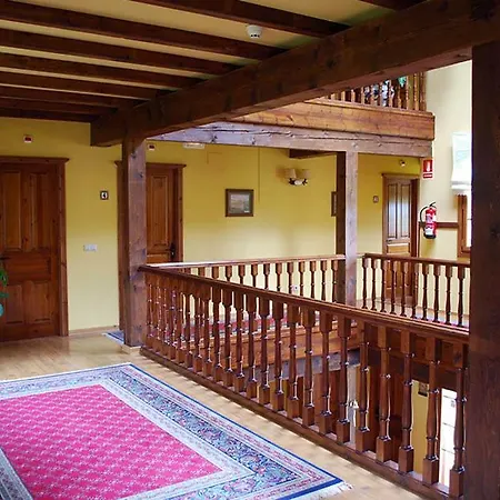 Posada Cabarceno 宾馆 卡巴塞诺