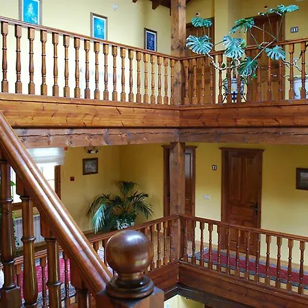 Posada Cabarceno 宾馆 *