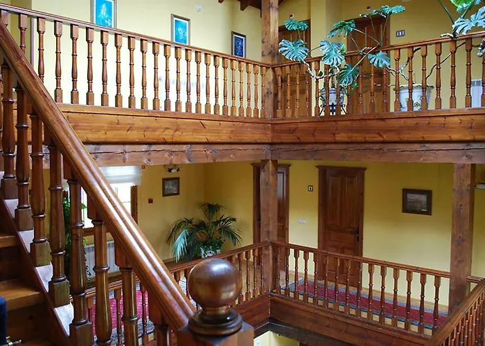 Posada Cabarceno Inn *